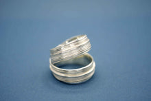 Load image into Gallery viewer, Absolu 'Continuous' ring