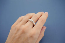 Load image into Gallery viewer, Absolu 'Grace' ring