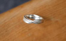 Load image into Gallery viewer, Absolu 'Fold' ring