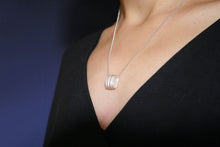 Load image into Gallery viewer, Absolu &#39;Flow&#39; pendant
