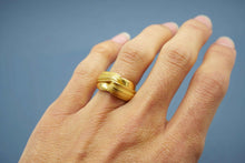 Load image into Gallery viewer, Absolu 'Unity' ring