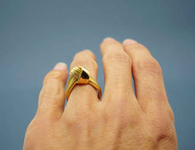 Load image into Gallery viewer, Absolu 'Upright knot' ring