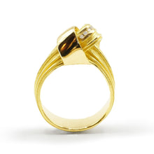 Load image into Gallery viewer, Absolu 'Upright knot' ring