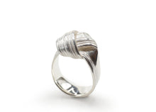 Load image into Gallery viewer, Absolu large &#39;Knot&#39; ring
