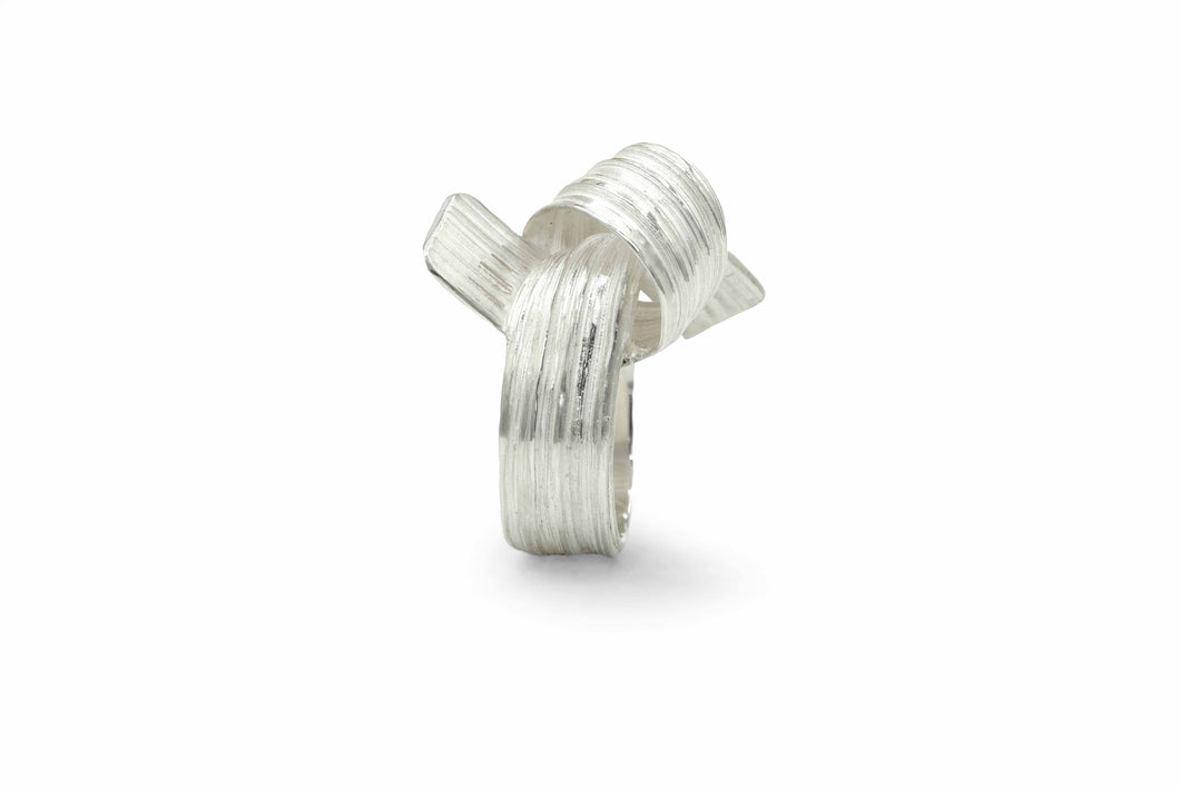 Absolu 'Sculptural knot' ring