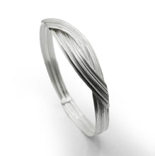 Load image into Gallery viewer, Absolu &#39;Wrap over&#39; bangle
